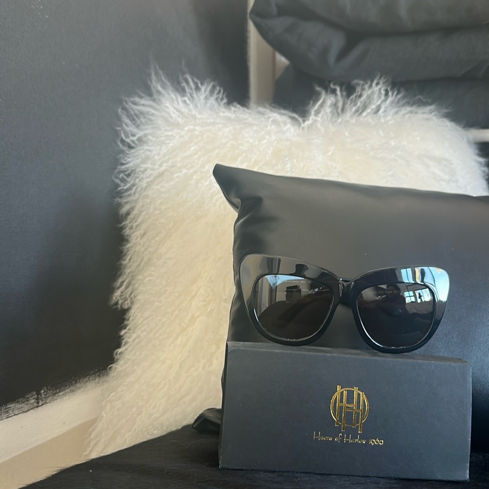 HOUSE of HARLOW 1960-Nicole Richie-Chelsea Black Cat Eye Sunglasses